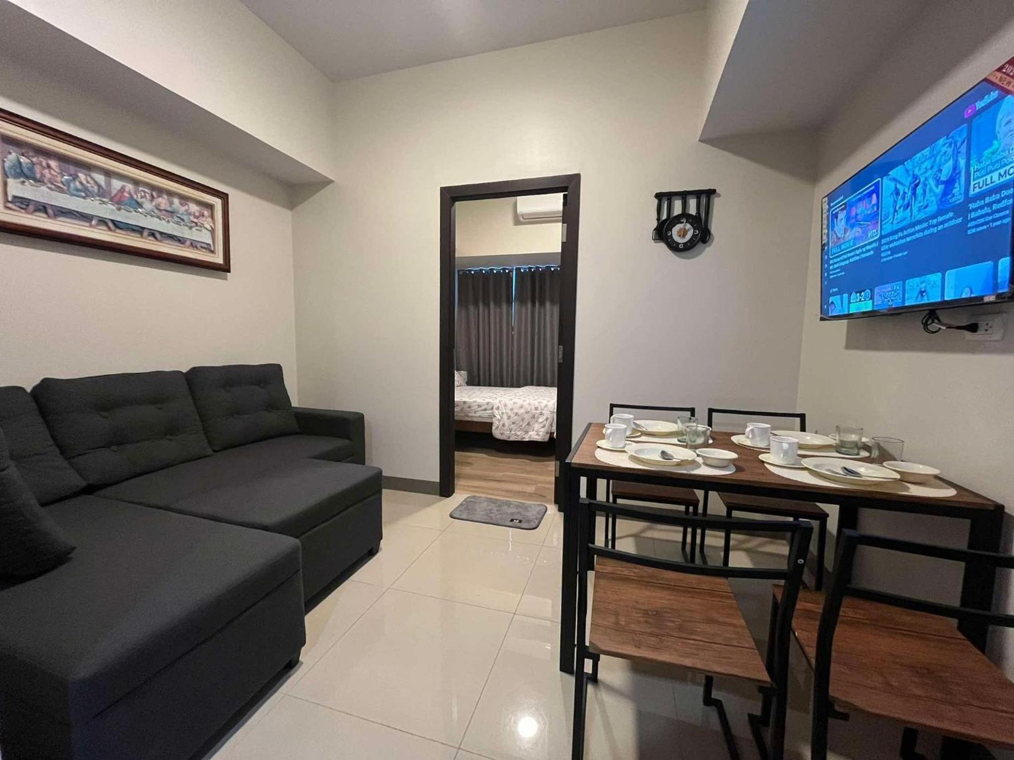 Park Mckinley West Unit 9y Tower B * Manila