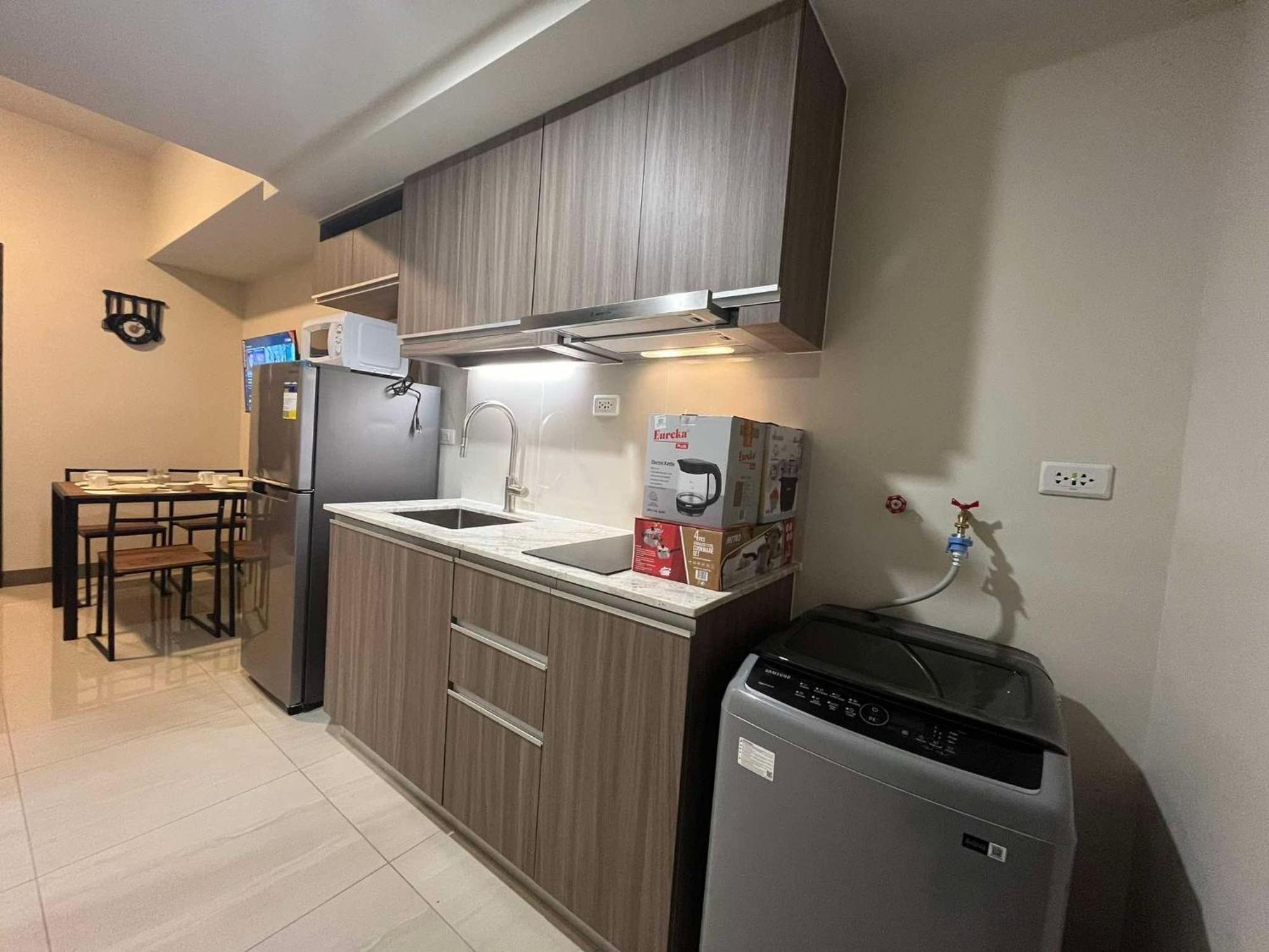Park Mckinley West Unit 9y Tower B Apartment *